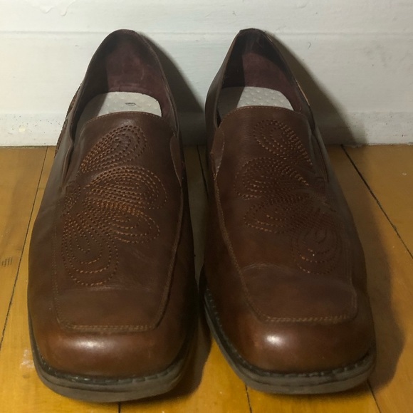 Brown leather shoes size 9 woman / Chaussures en cuir brunes grandeur 9 femme - Picture 7 of 8